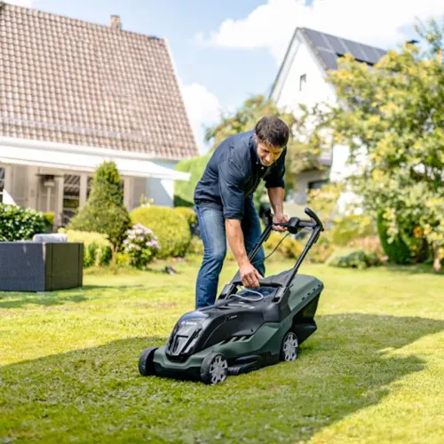 Bosch AdvancedRotak 36-690 аккумуляторная газонокосилка (1 x 4 Ач, ЗУ), 06008B9608