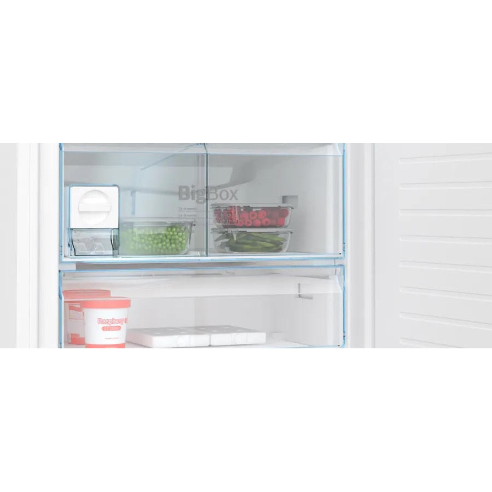 Двухкамерный холодильник Bosch KGD86AW31U