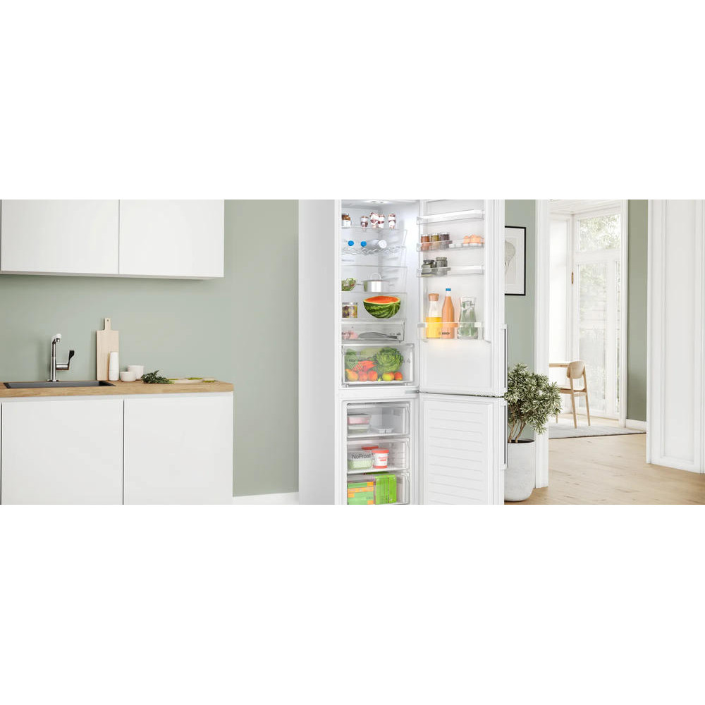 Двухкамерный холодильник Bosch KGN397WCT